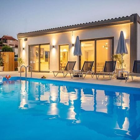 Halaro Villa Йеранион Экстерьер фото