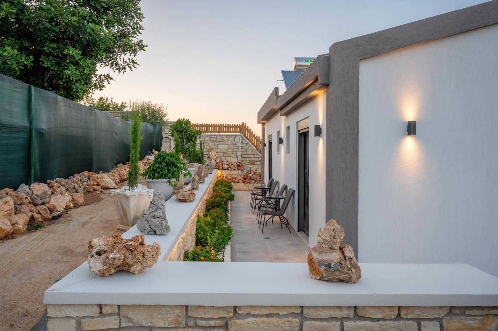 Halaro Villa Йеранион Экстерьер фото
